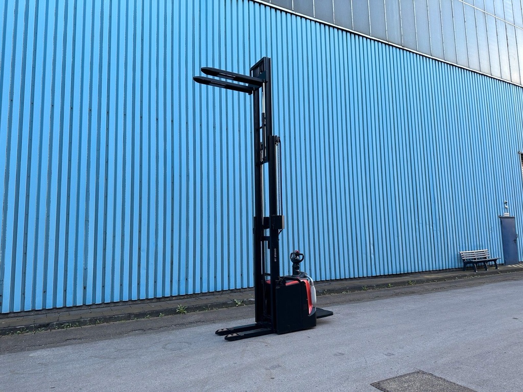 Toyota BT SPE160 4500mm Triplex Hochhubwagen Elektro 6