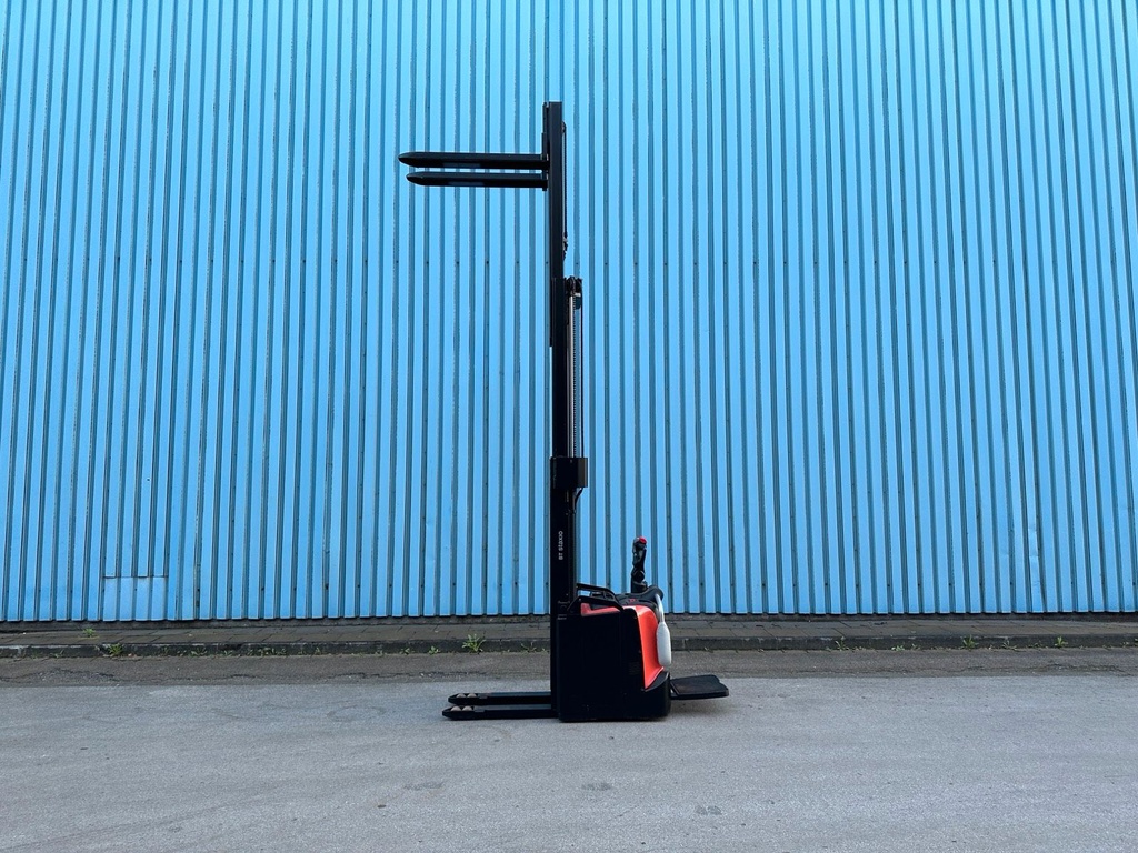 Toyota BT SPE160 4500mm Triplex Hochhubwagen Elektro 7