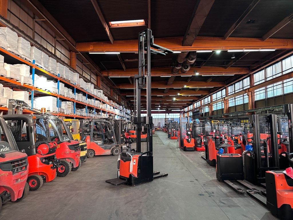 Toyota BT SPE160 4500mm Triplex Elektro Hubwagen Stapler 6