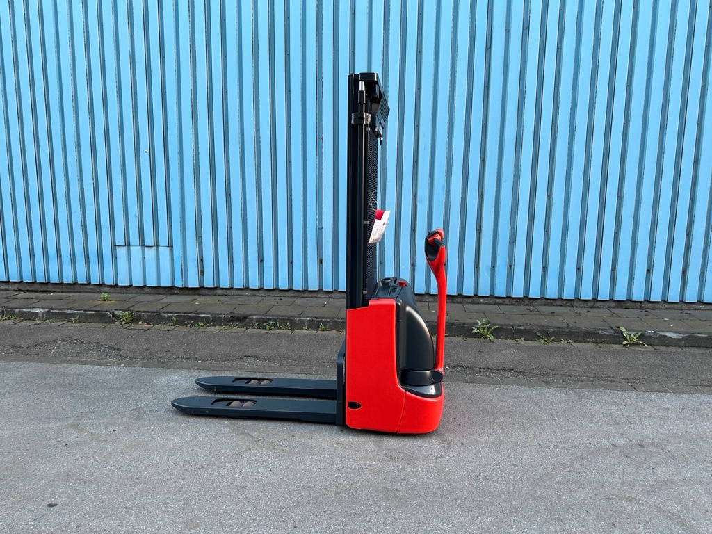 Linde L12 3324mm Elektro Hochhubwagen Stapler intern lader 2