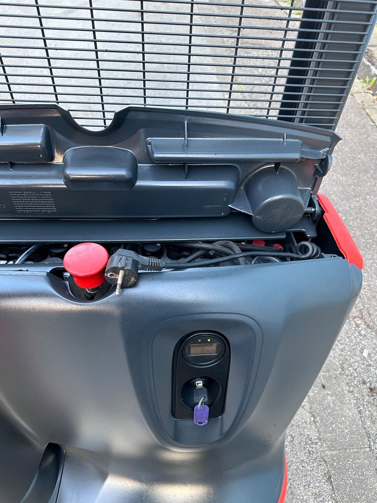 Linde L12 3324mm Elektro Hochhubwagen Stapler intern lader 11