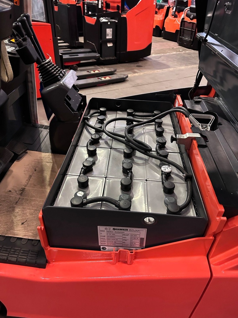 Toyota 1,5t Gabelstapler Elektro Triplex 4320mm Stapler 13