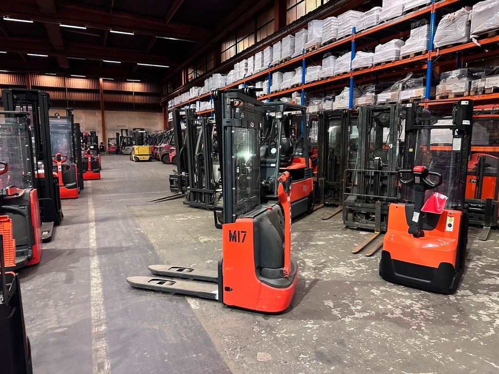 Linde L12 3000mm Hochhubwagen Elektro Stapler 2