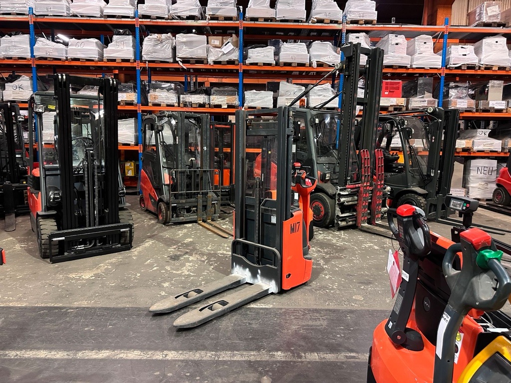 Linde L12 3000mm Hochhubwagen Elektro Stapler 3