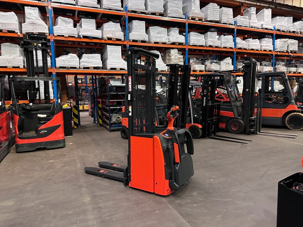 Linde L14AP Triplex 5316mm Hub Elektro Gabelstapler Hochhubwagen 3