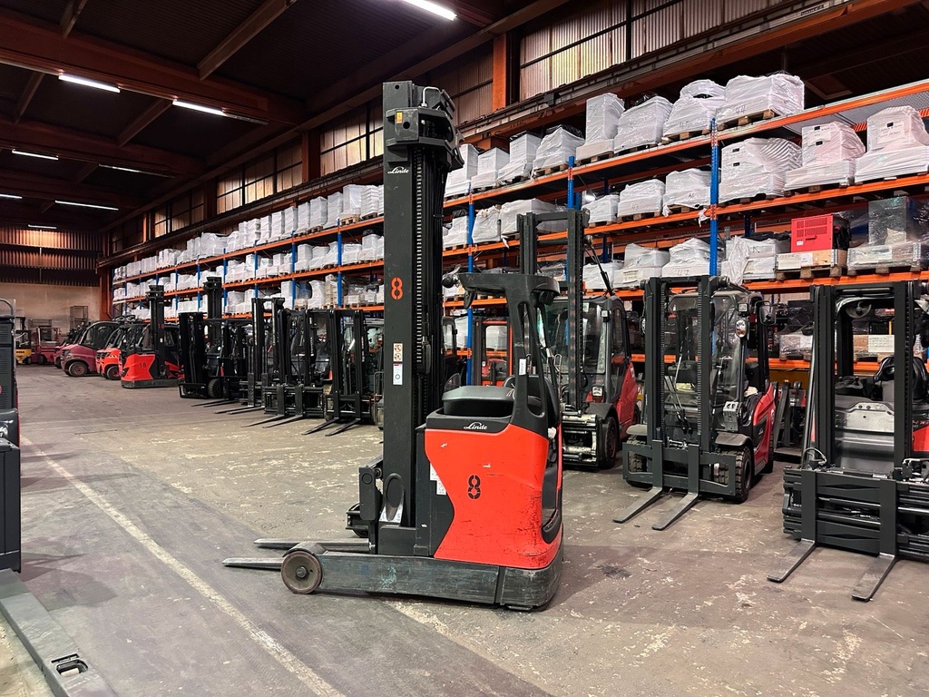 Linde R16 Triplex Schubmast Stapler Elektro 8250mm Hub. 2