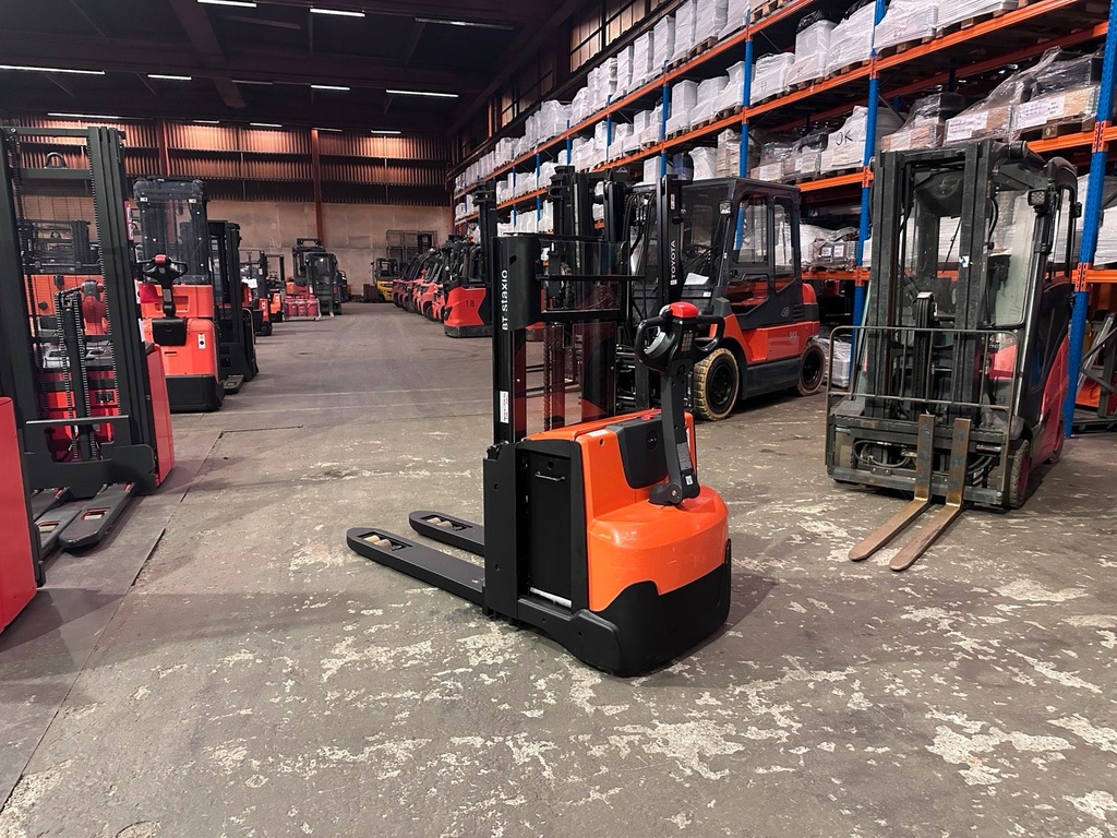 BT SWE200D 2018 Doppelstock Hochhubwagen Initialhub 7