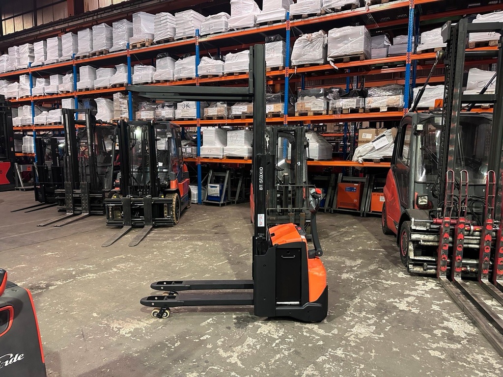 BT SWE200D 2018 Doppelstock Hochhubwagen Initialhub 12