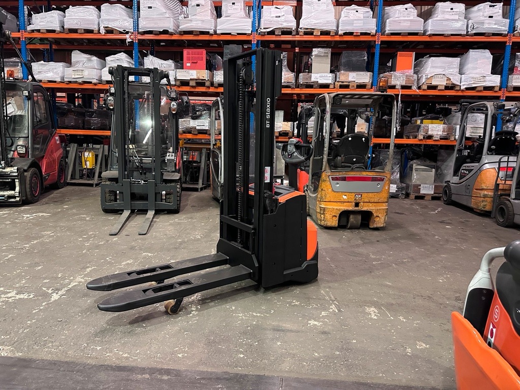 Toyota BT SWE120L Initialhub 2700mm Hub. Elektro Stapler 10