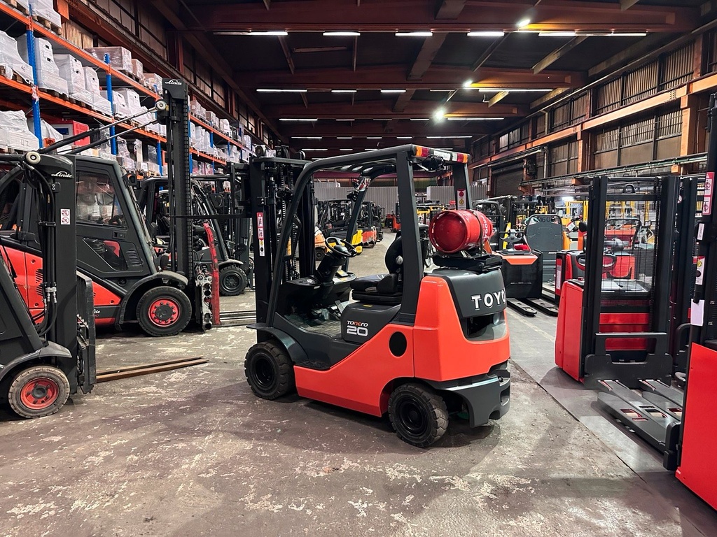 Toyota 8FGKF20 3300mm Hub. 2017 Gas Gabelstapler 2t. 7