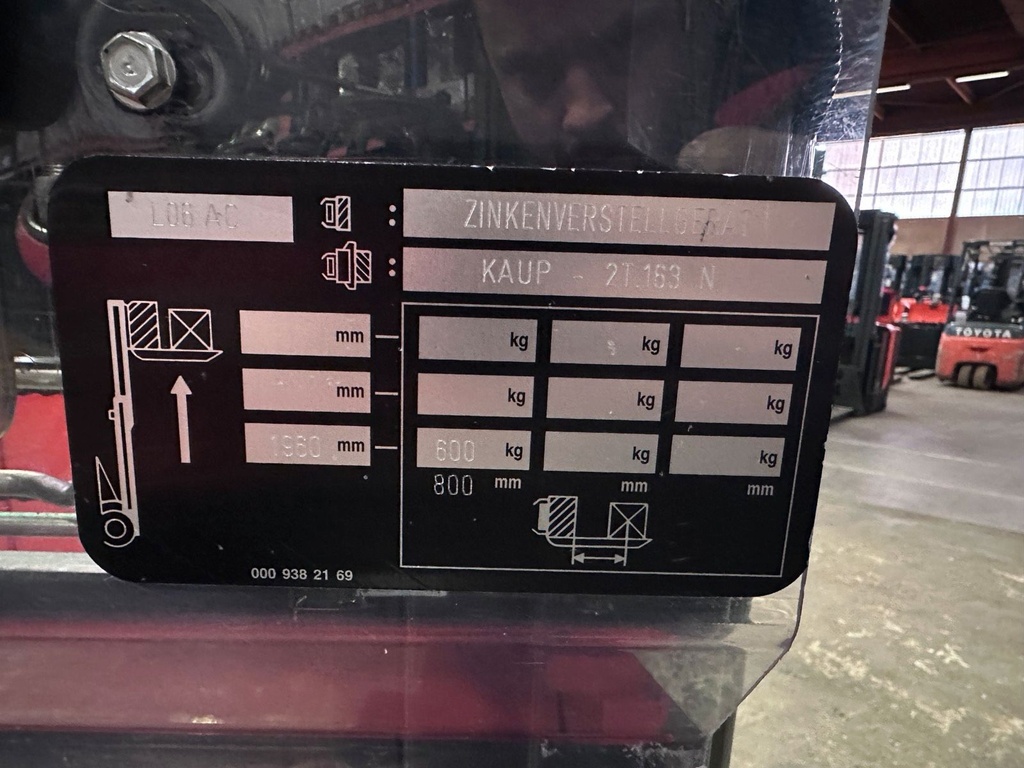 Linde L06AC AP Freitragender Hochhubwagen Zinkenversteller Seitenscheiber 11