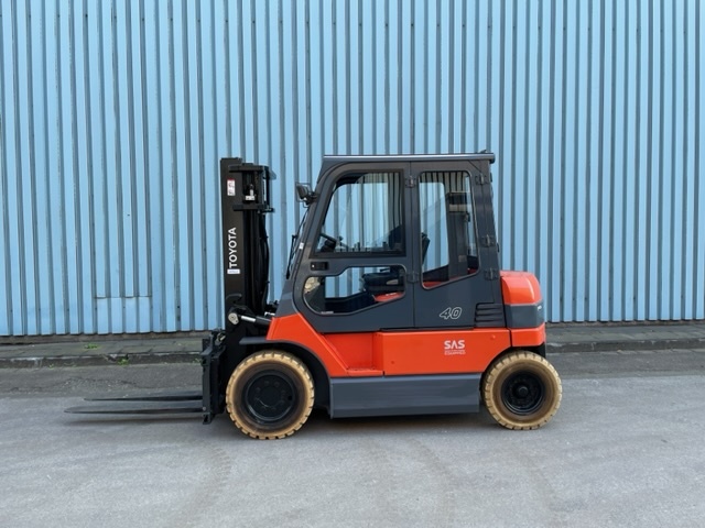 Toyota 3,5T Elektro Gabelstapler Zinkenversteller 