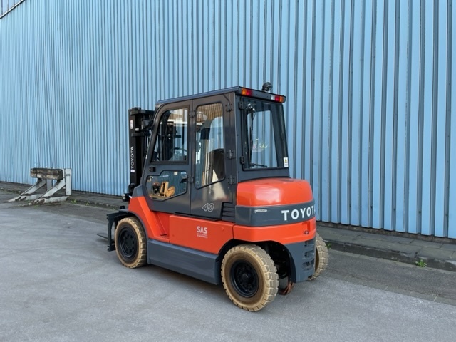 Toyota 3,5T Elektro Gabelstapler Zinkenversteller 