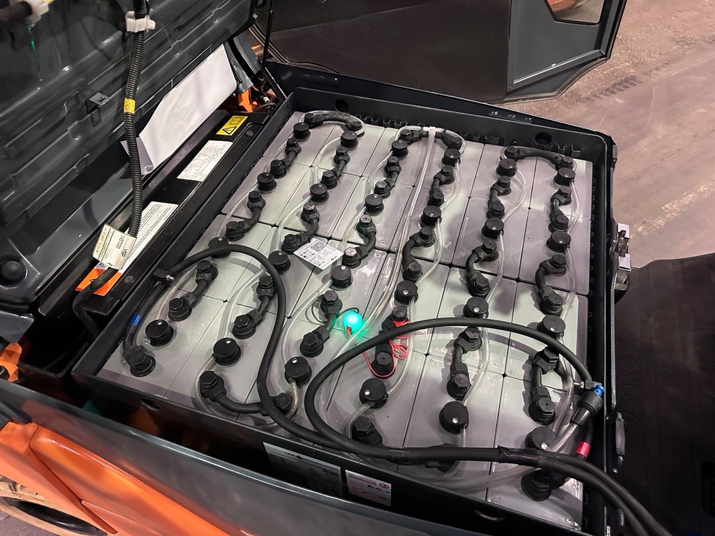 Toyota 8FBM16T 1,6t Triplex 4700mm Elektro Gabelstapler 201711