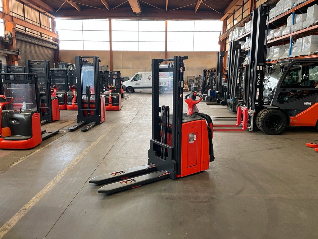 Linde L16 AP 2930mm Hub. Initialhub Mitfahrer HochhubwagenBild 5