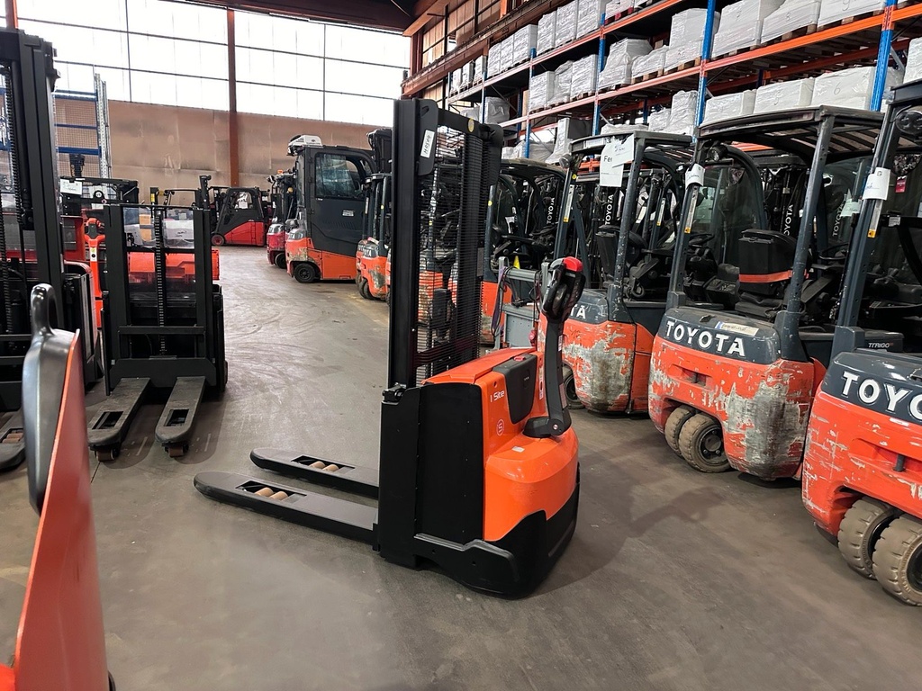 BT SWE100 Hochhubwagen Elektro Hubwagen 20192