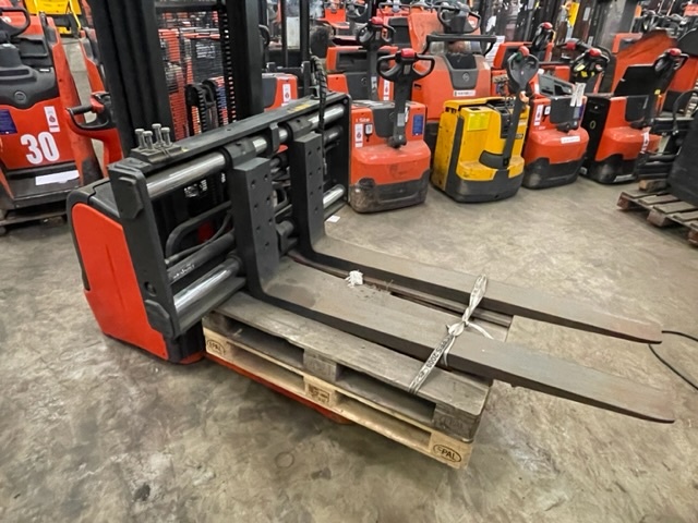 Stabau Zinkenversteller FEM3 4500kg