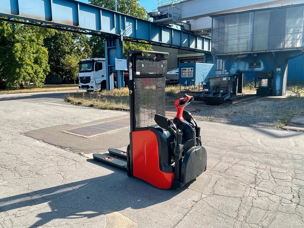 Linde L16AP 2920mm Hub. Mitfahrer Hochhubwagen Elektro StaplerBild 4