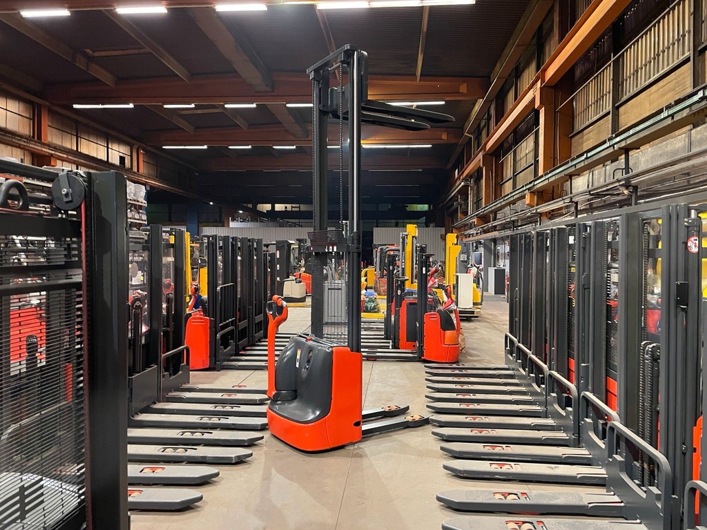 Linde L12 3000mm Hochhubwagen nur 510h Elektro StaplerBild 6