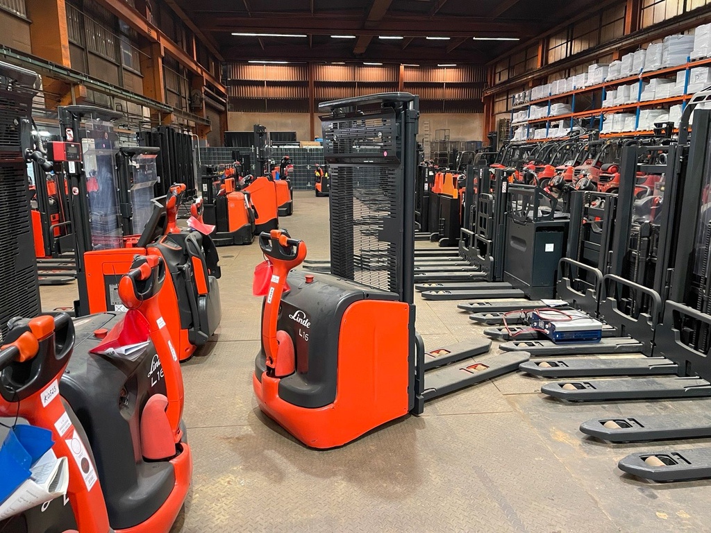 Linde L16 Lange Gabeln Elektro Hochhubwagen 2900mm hub.