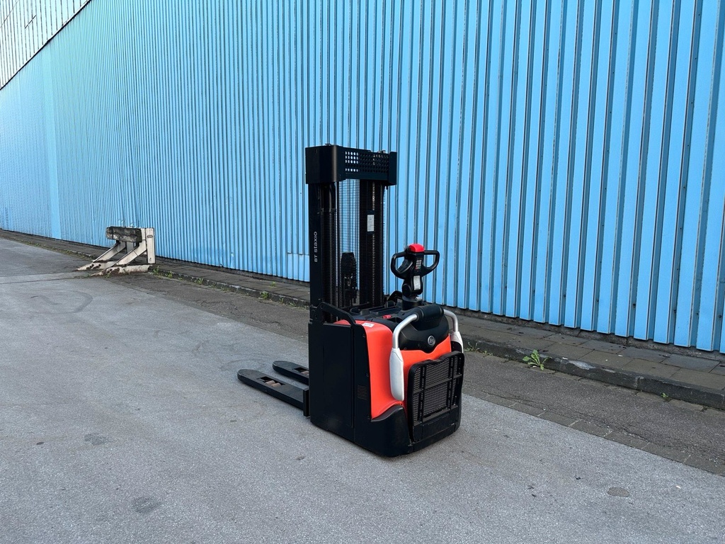 Toyota BT SPE160 4500mm Triplex Hochhubwagen Elektro 