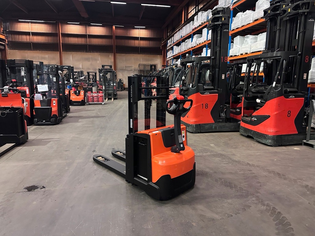 BT SWE200D 2018 Doppelstock Hochhubwagen Initialhub 